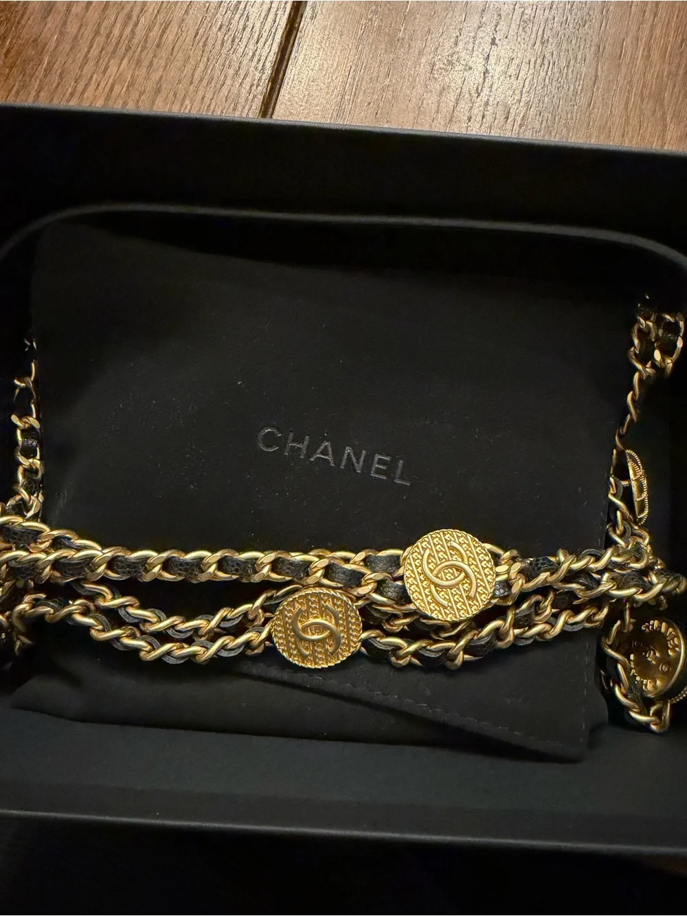 CHANEL compact quilted